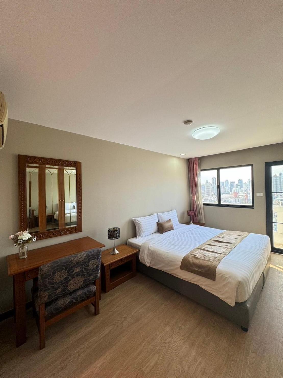 United Tower Thonglor By Aspira Apartman Bangkok Kültér fotó