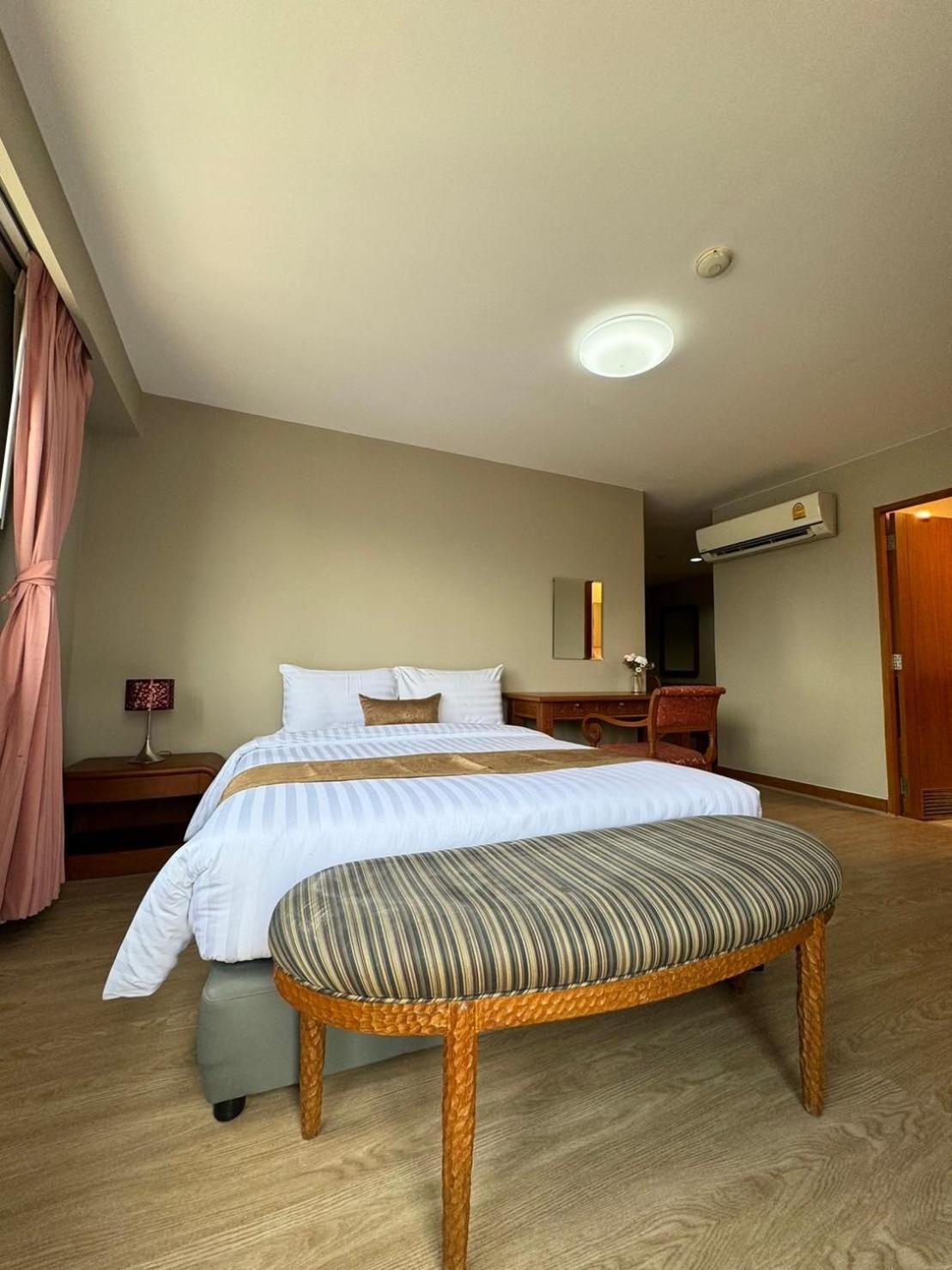United Tower Thonglor By Aspira Apartman Bangkok Kültér fotó