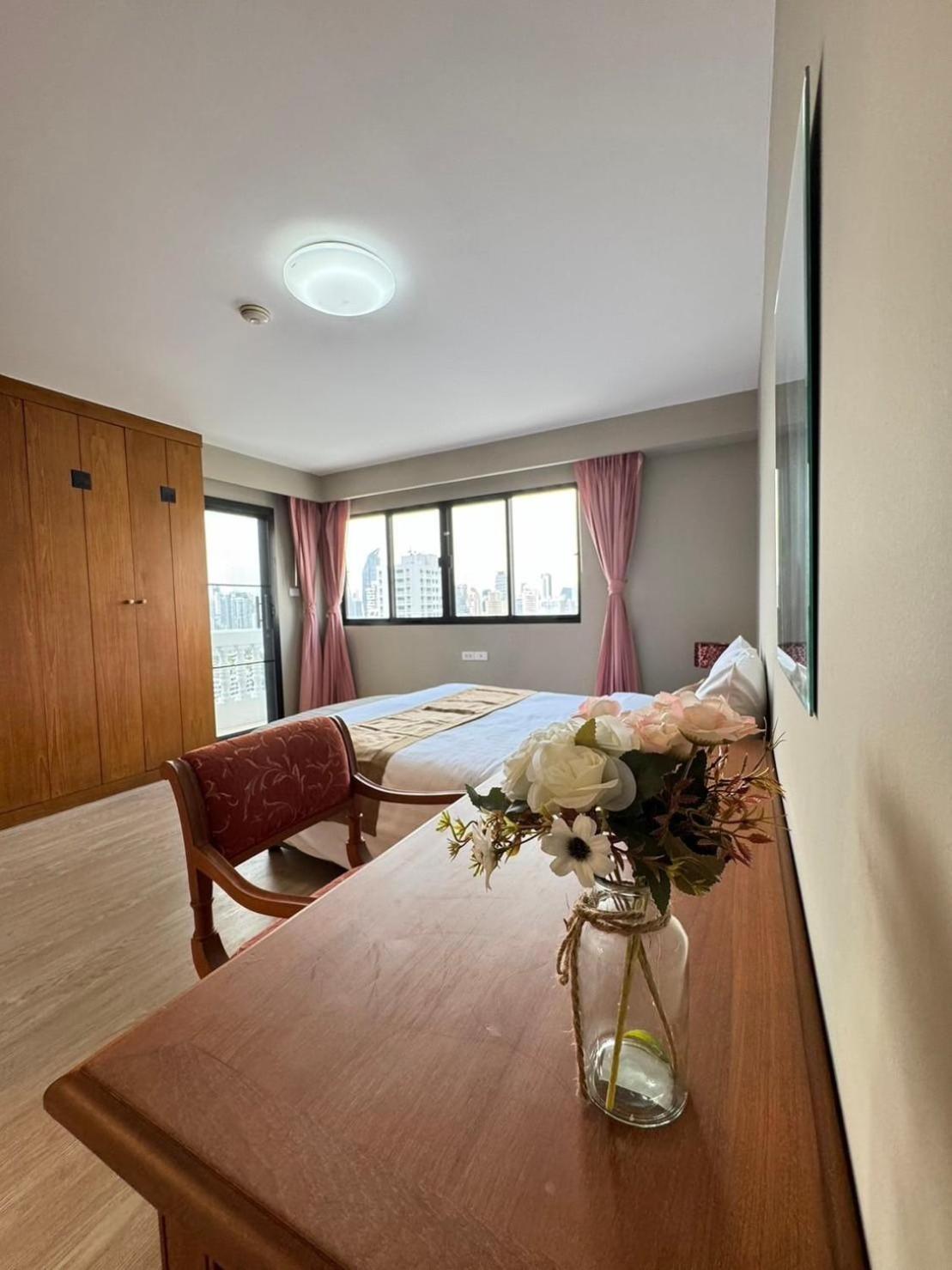 United Tower Thonglor By Aspira Apartman Bangkok Kültér fotó