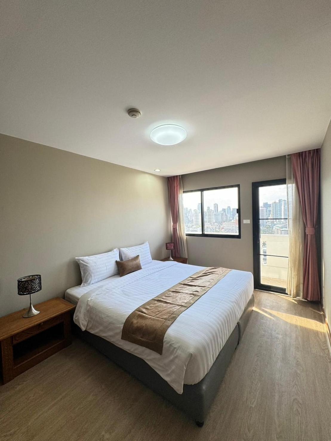 United Tower Thonglor By Aspira Apartman Bangkok Kültér fotó