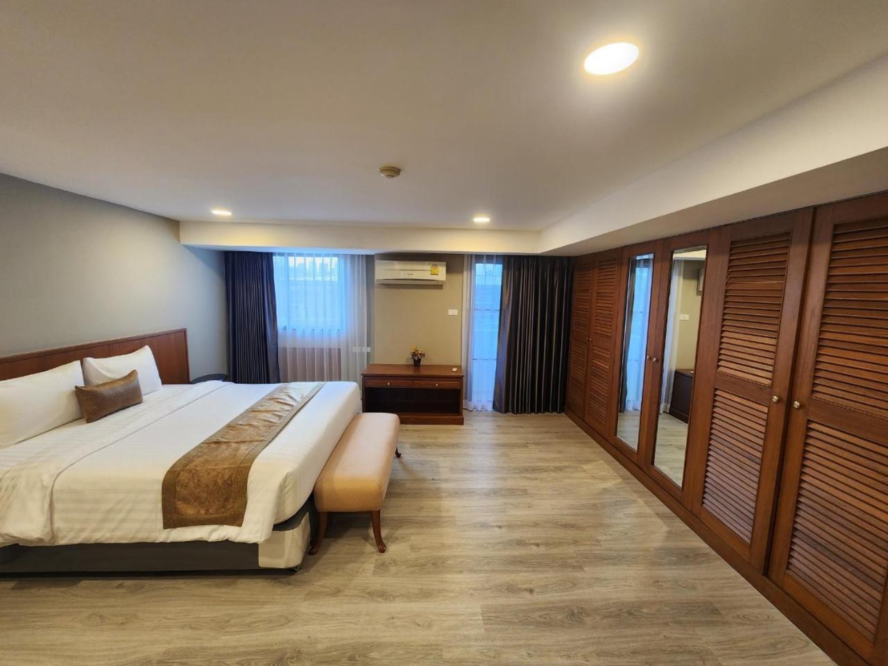 United Tower Thonglor By Aspira Apartman Bangkok Kültér fotó