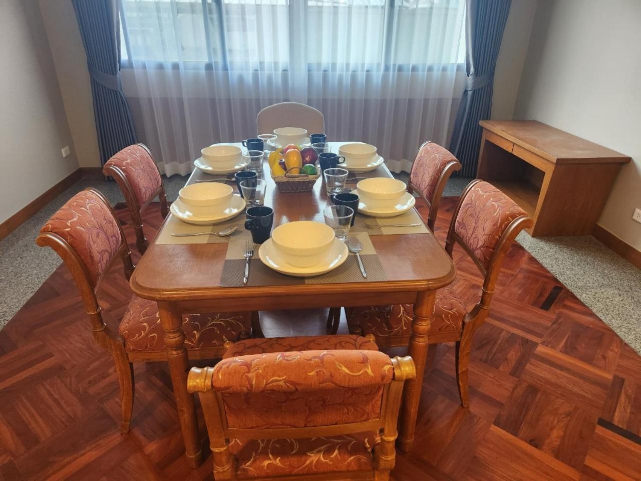 United Tower Thonglor By Aspira Apartman Bangkok Kültér fotó