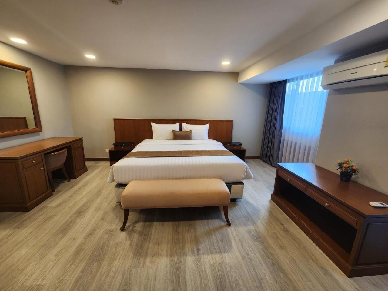 United Tower Thonglor By Aspira Apartman Bangkok Kültér fotó