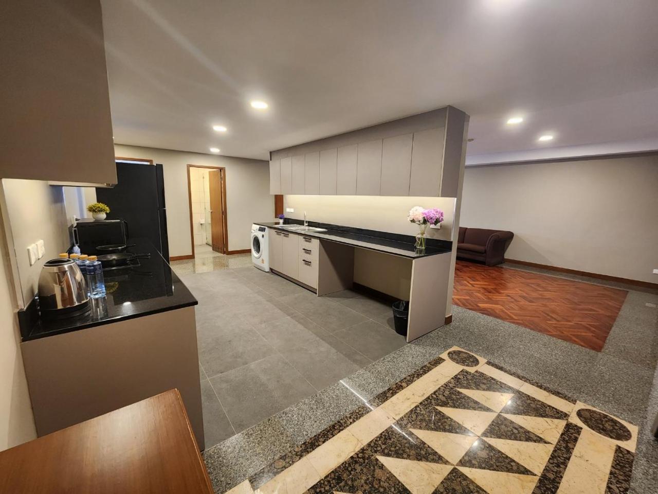 United Tower Thonglor By Aspira Apartman Bangkok Kültér fotó